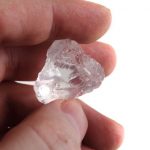 輝きを持つ前のダイヤモンド原石はどんな石なのか？