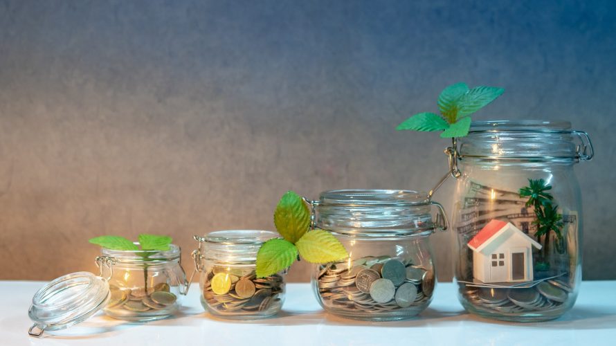 金は貯蓄に向いている?銀行預金との比較